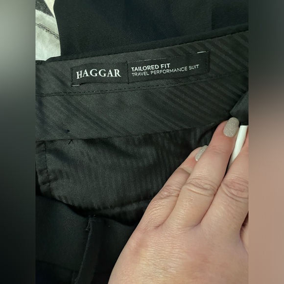 Haggar suite ( 2 pieces ) men’s classic. Looks like new. - Picture 7 of 15